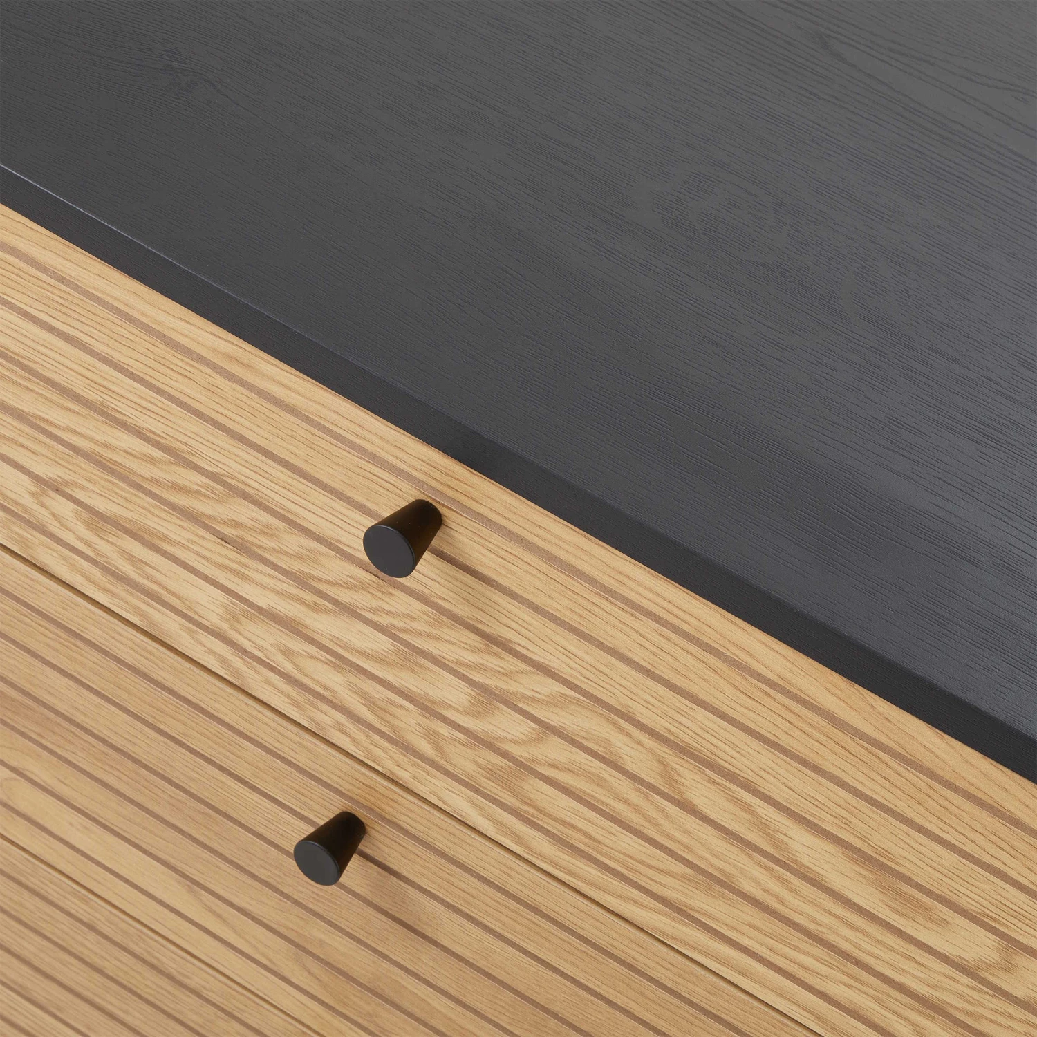 Kommode Mit 4 Schubladen MODERNIST In Schwarz-Natur 9 Kommode Mit 4 Schubladen MODERNIST In Schwarz-Natur – Bild 9