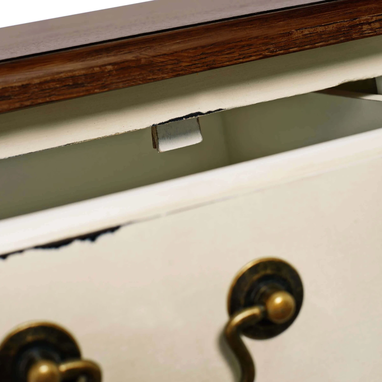 Konsolentisch Mit 3 Schubladen CABOTT COVE In Creme-Braun 10 Konsolentisch Mit 3 Schubladen CABOTT COVE In Creme-Braun – Bild 10